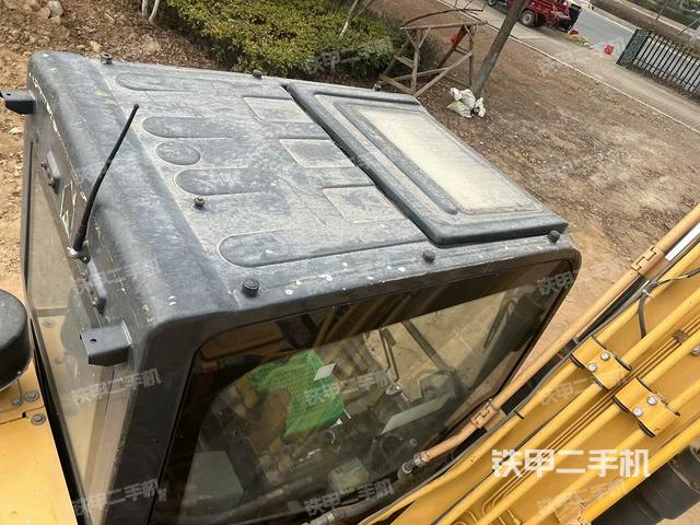 驾驶室顶部俯视(上车部件) 驾驶室顶部俯视(上车部件)