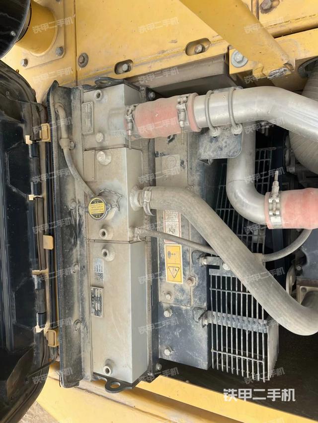 气门室盖螺丝特写(上车部件) 气门室盖螺丝特写(上车部件)