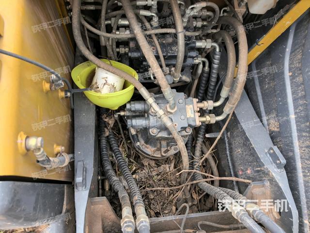 发动机室(上车部件) 发动机室(上车部件)