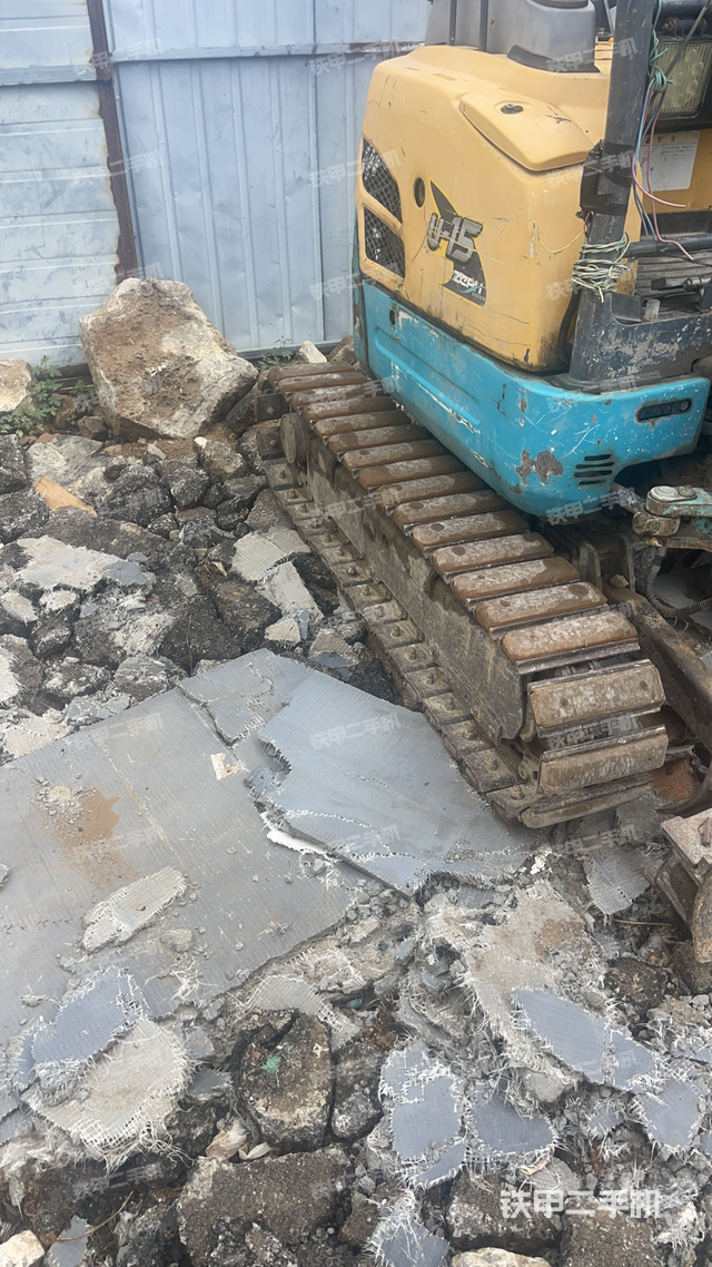 单侧履带整体（整机外观）