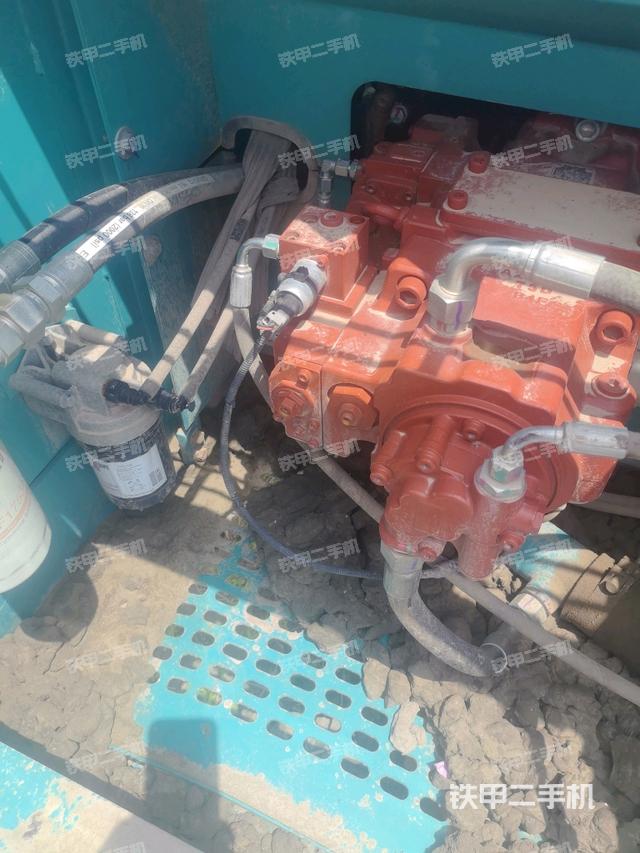 液压泵斜45 左(大件舱室) 液压泵斜45 左(大件舱室)