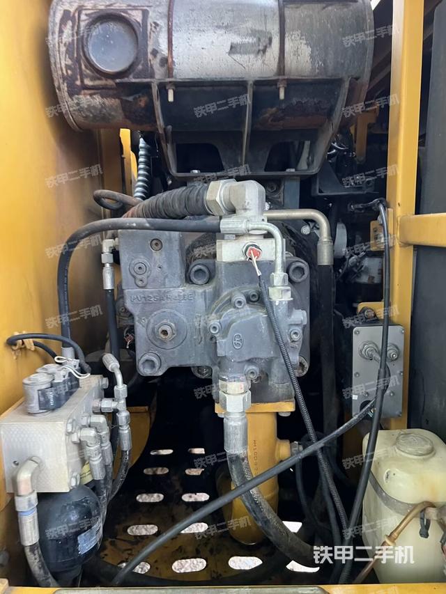 液压泵室(大件舱室) 液压泵室(大件舱室)