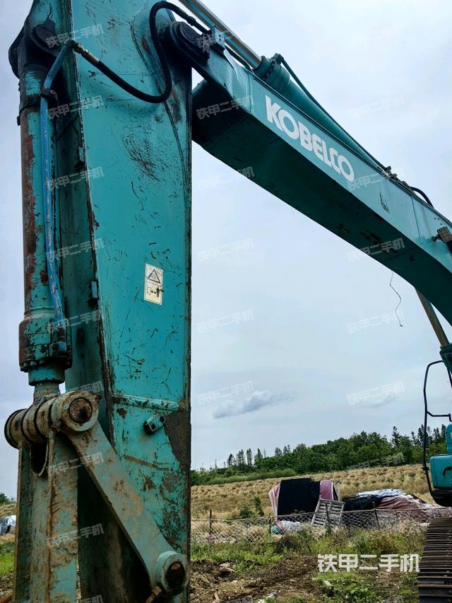 大臂整体 右侧(工作和回转装置) 大臂整体 右侧(工作和回转装置)