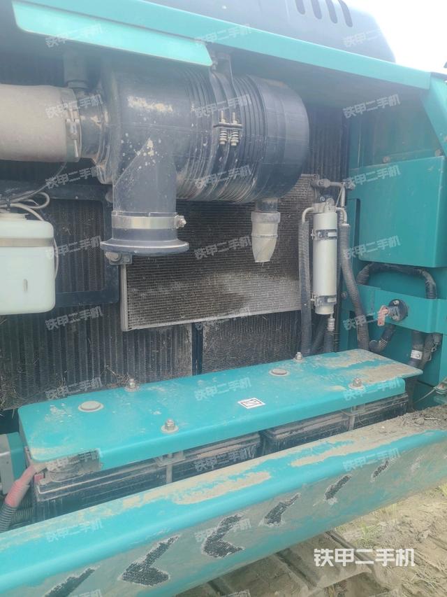 散热器正面(大件舱室) 散热器正面(大件舱室)