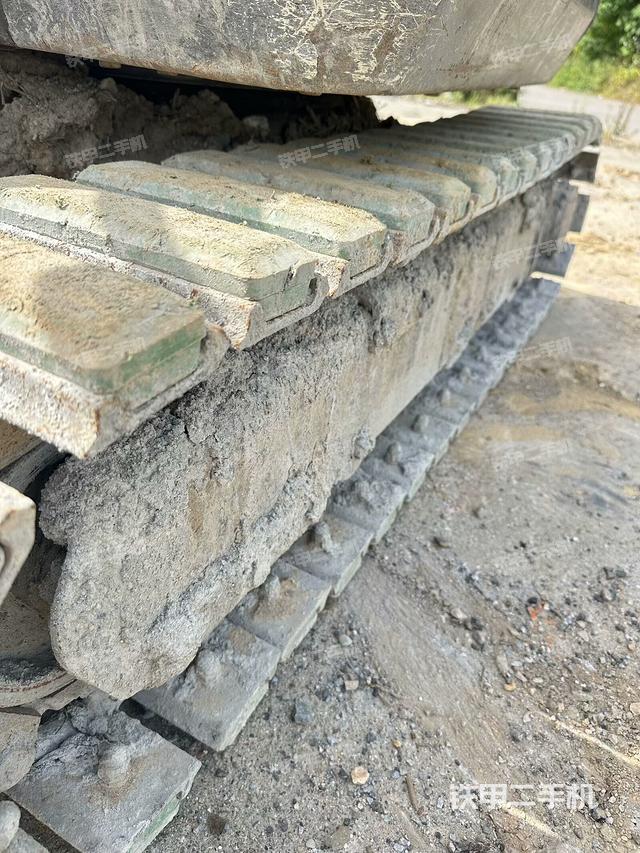 單側(cè)履帶整體（整機(jī)外觀）