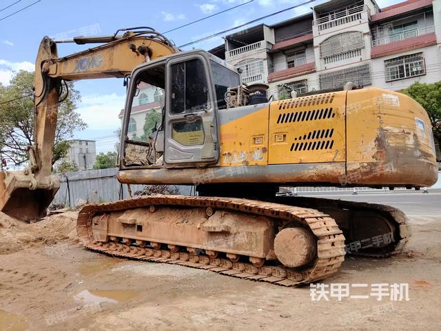 徐工XE265C挖掘機(jī)