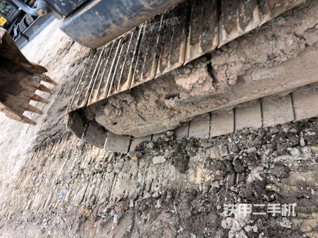 左侧履带整体 (行走机构) 左侧履带整体 (行走机构)