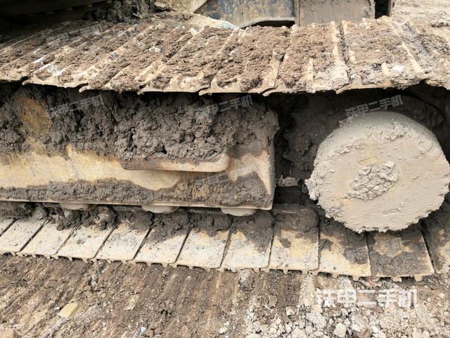 右侧行走马达盖板(行走机构) 右侧行走马达盖板(行走机构)