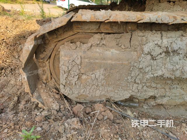 右导向轮(行走机构) 右导向轮(行走机构)