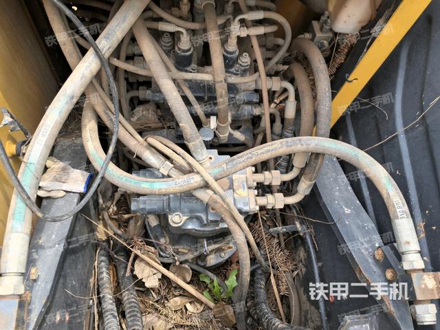 發(fā)動(dòng)機(jī)室(上車部件) 發(fā)動(dòng)機(jī)室(上車部件)