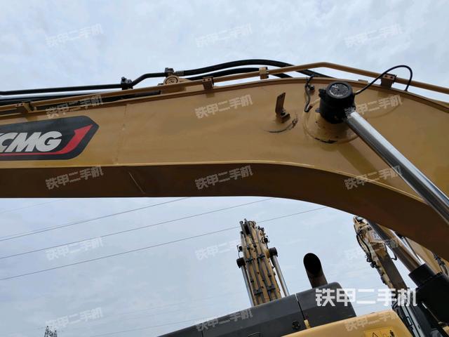 大臂油缸整體?豎拍(工作和回轉(zhuǎn)裝置) 大臂油缸整體?豎拍(工作和回轉(zhuǎn)裝置)