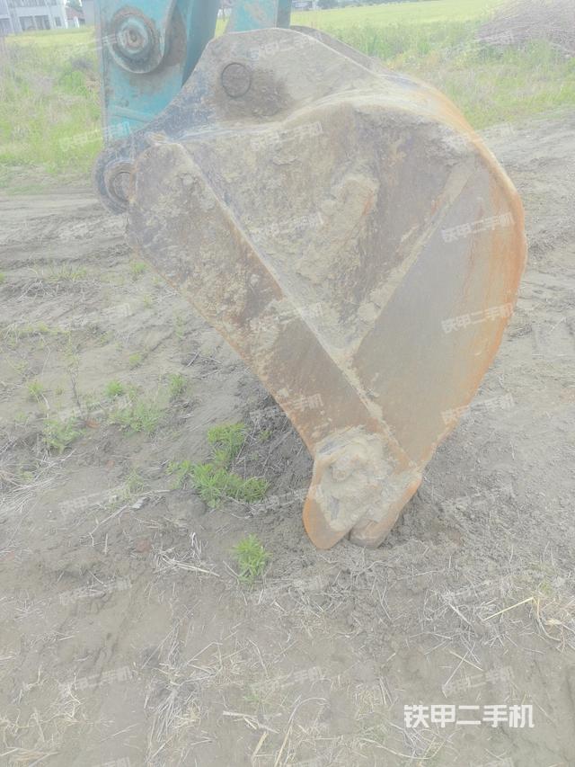 铲斗45度(工作和回转装置) 铲斗45度(工作和回转装置)