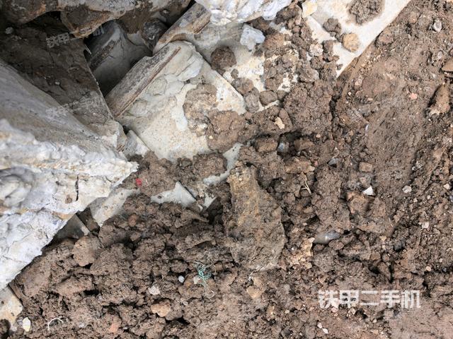 左側(cè)履帶整體?(行走機(jī)構(gòu)) 左側(cè)履帶整體?(行走機(jī)構(gòu))