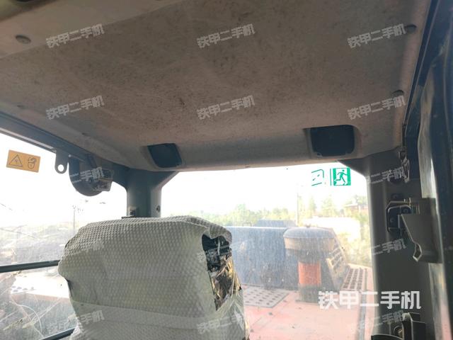 座椅后部(驾驶室部分) 座椅后部(驾驶室部分)