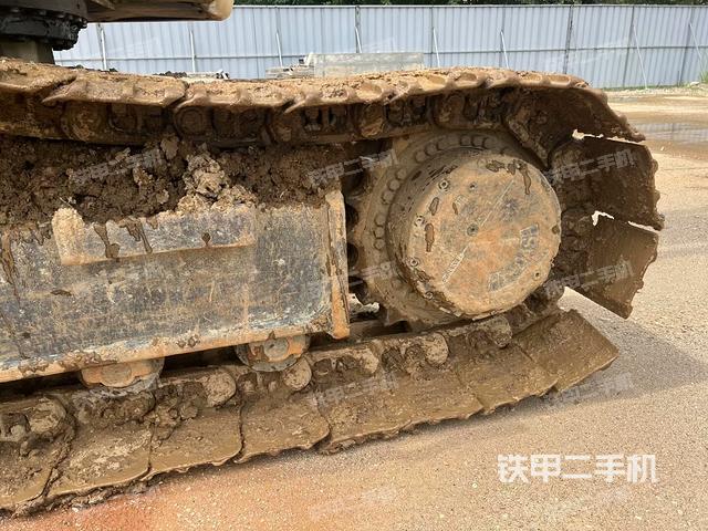 左側履帶整體?(行走機構) 左側履帶整體?(行走機構)