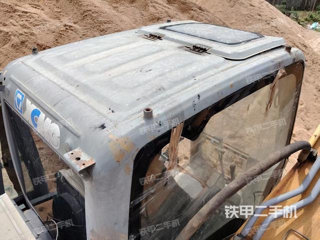 駕駛室頂部(整機(jī)外觀) 駕駛室頂部(整機(jī)外觀)