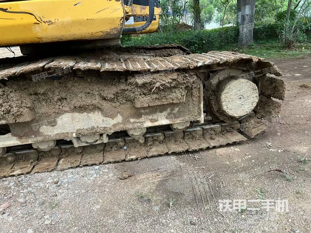 左侧履带整体 (行走机构) 左侧履带整体 (行走机构)