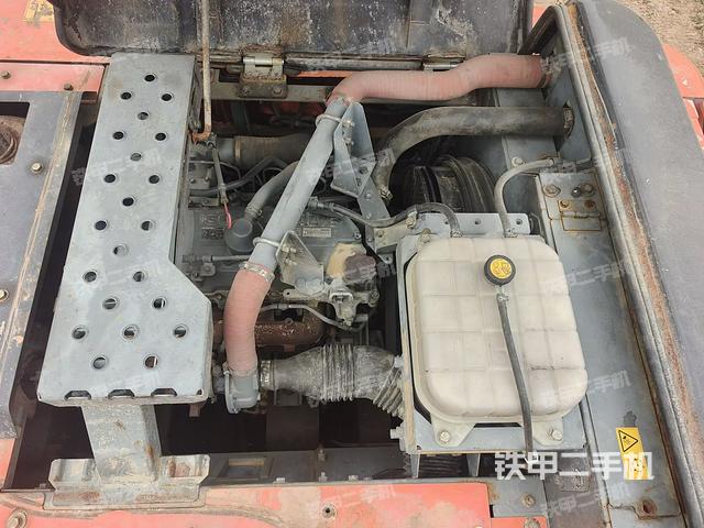 發(fā)動(dòng)機(jī)整體俯視(整機(jī)外觀) 發(fā)動(dòng)機(jī)整體俯視(整機(jī)外觀)