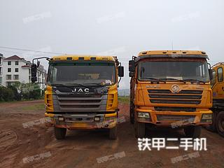 陕汽重卡8×2工程自卸车实拍图片