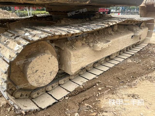 右驱动轮(行走机构) 右驱动轮(行走机构)