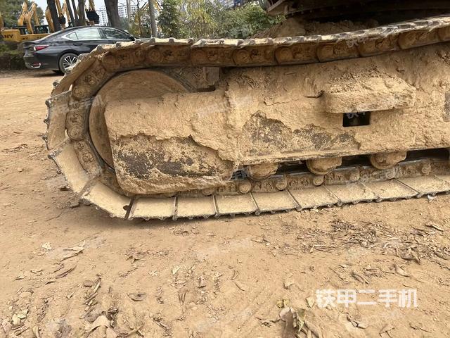 左侧行走马达盖板(行走机构) 左侧行走马达盖板(行走机构)