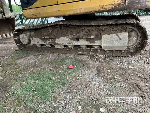 左侧行走马达盖板(行走机构) 左侧行走马达盖板(行走机构)