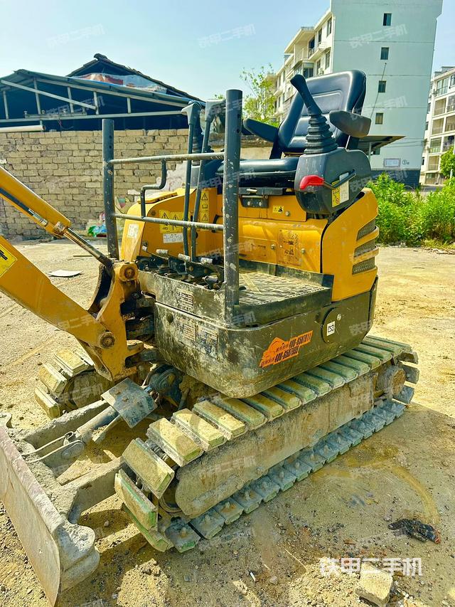 駕駛室整體（整機(jī)外觀）