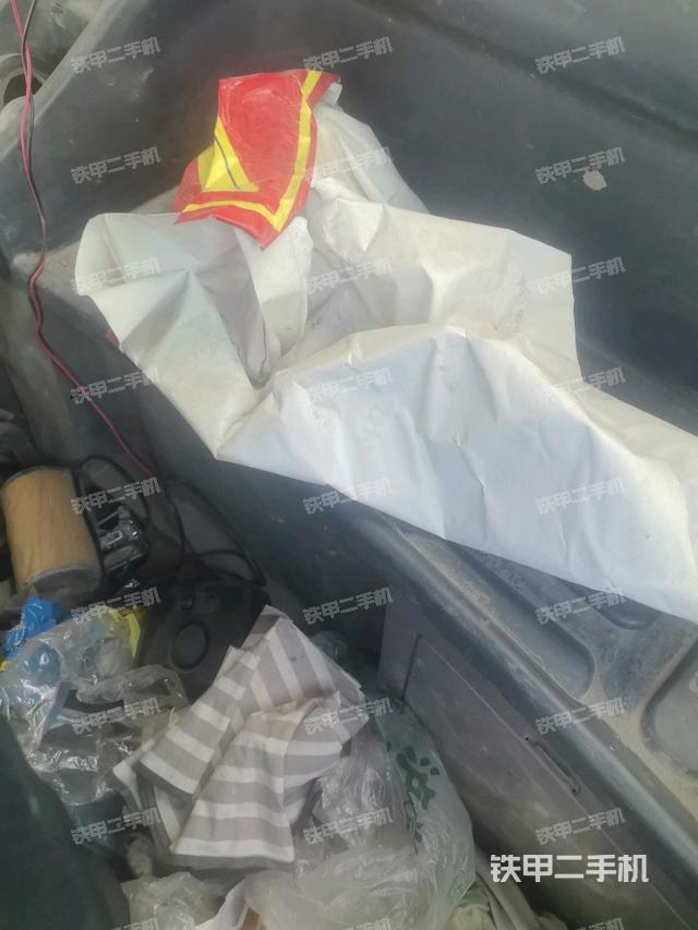 座椅后部(駕駛室部分) 座椅后部(駕駛室部分)