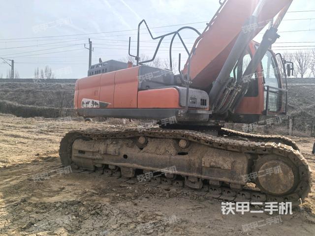 整機(jī)右后45°(整機(jī)外觀) 整機(jī)右后45°(整機(jī)外觀)