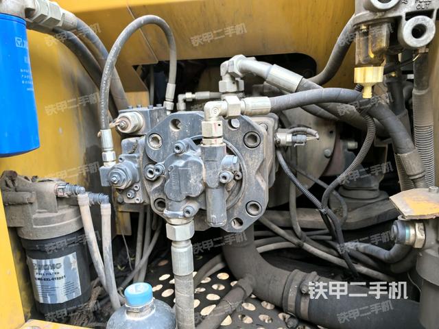 液压泵斜45 左(大件舱室) 液压泵斜45 左(大件舱室)