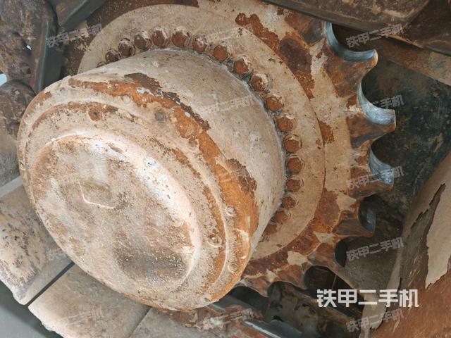 右驅(qū)動(dòng)輪（行走機(jī)構(gòu)）