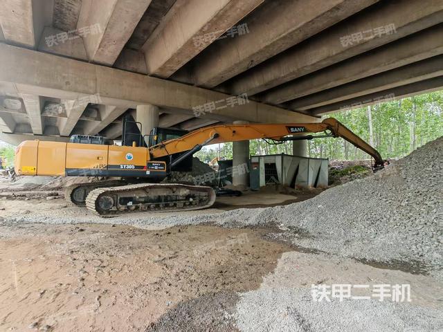 整機(jī)右后45°(整機(jī)外觀) 整機(jī)右后45°(整機(jī)外觀)