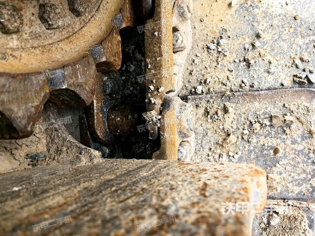 右驱动轮(行走机构) 右驱动轮(行走机构)