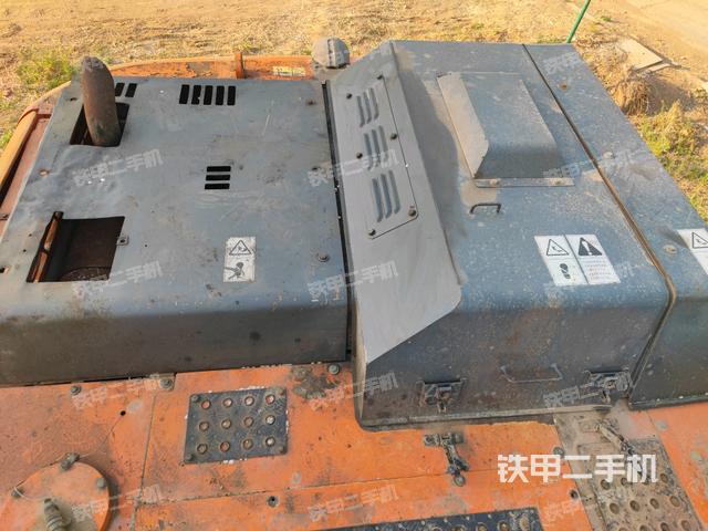 中央回转接头特写(上车部件) 中央回转接头特写(上车部件)