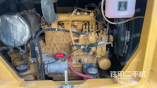 發(fā)動(dòng)機(jī)整體俯視(整機(jī)外觀) 發(fā)動(dòng)機(jī)整體俯視(整機(jī)外觀)