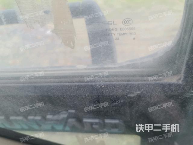 左后方玻璃角标(驾驶室部分) 左后方玻璃角标(驾驶室部分)