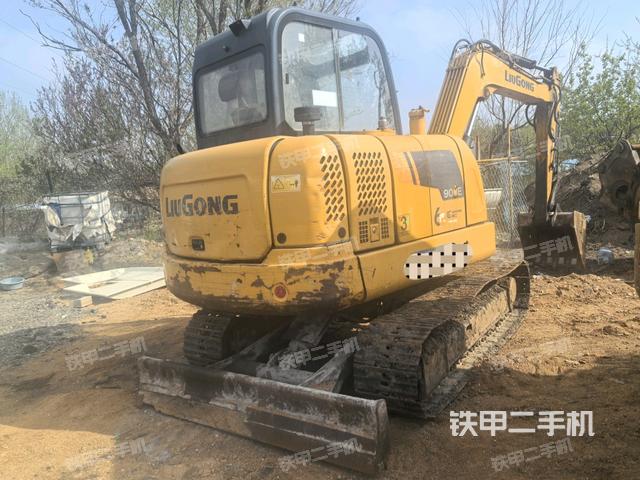 整機(jī)右后45°(整機(jī)外觀) 整機(jī)右后45°(整機(jī)外觀)