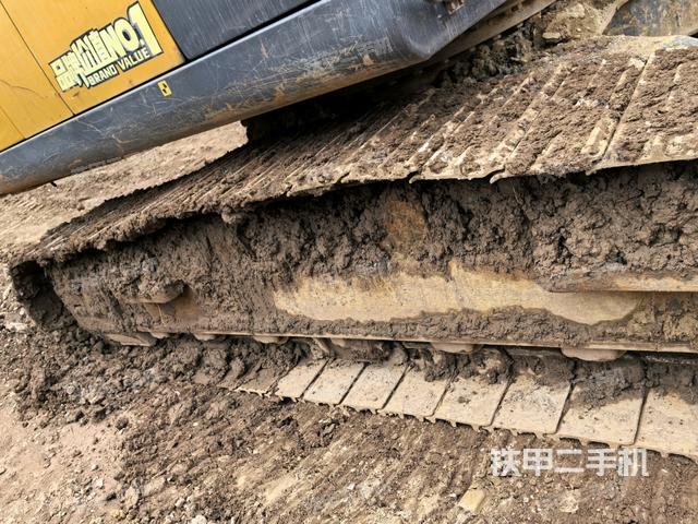 左导向轮(行走机构) 左导向轮(行走机构)