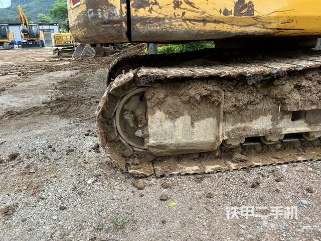 右驱动轮(行走机构) 右驱动轮(行走机构)