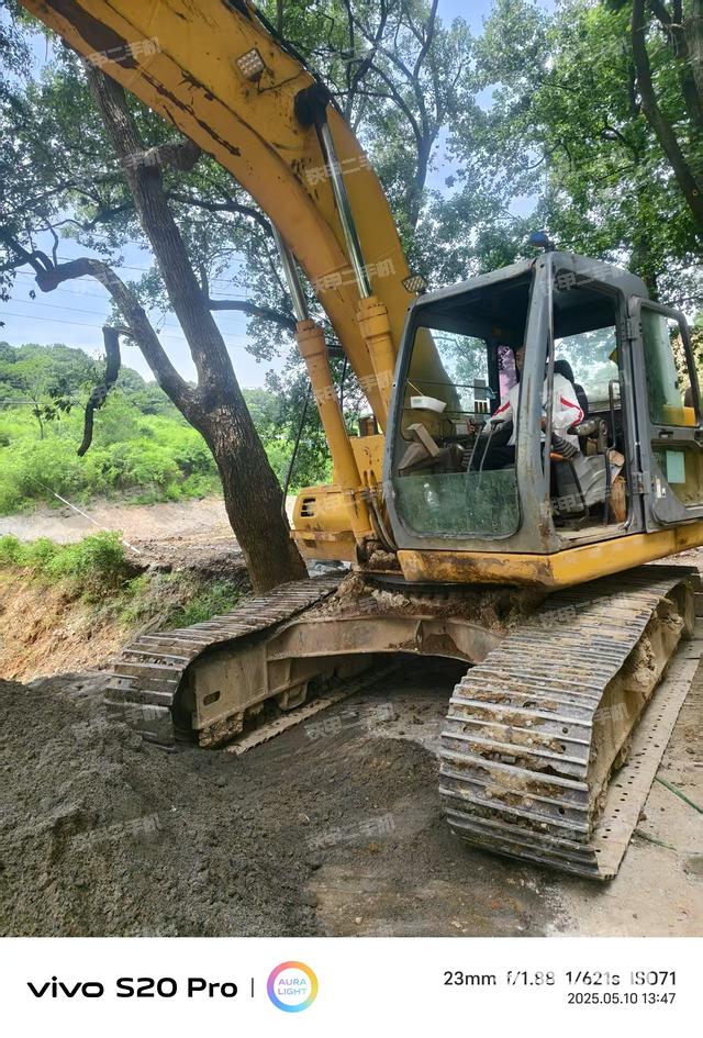 加藤HD820V挖掘機