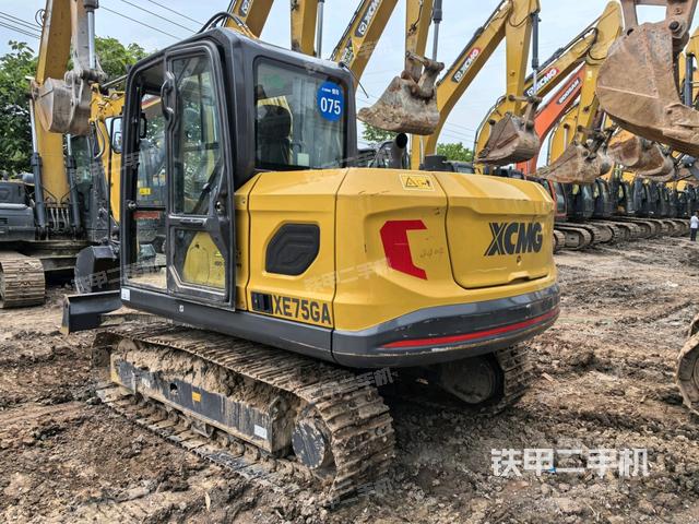 右后45(整機(jī)外觀) 右后45(整機(jī)外觀)