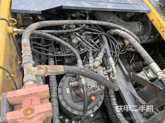 发动机室(上车部件) 发动机室(上车部件)