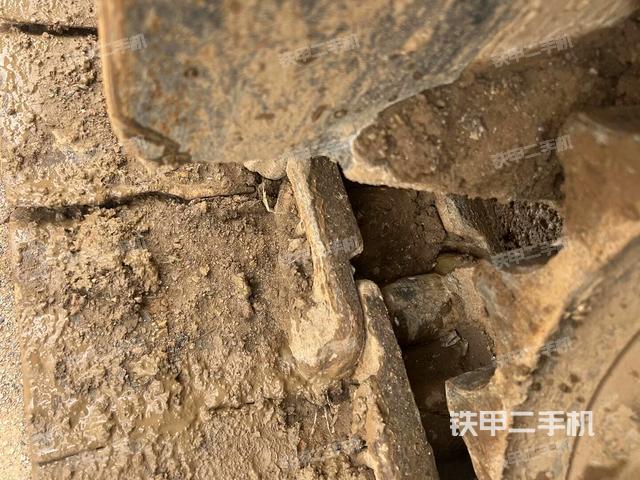 右導向輪(行走機構) 右導向輪(行走機構)