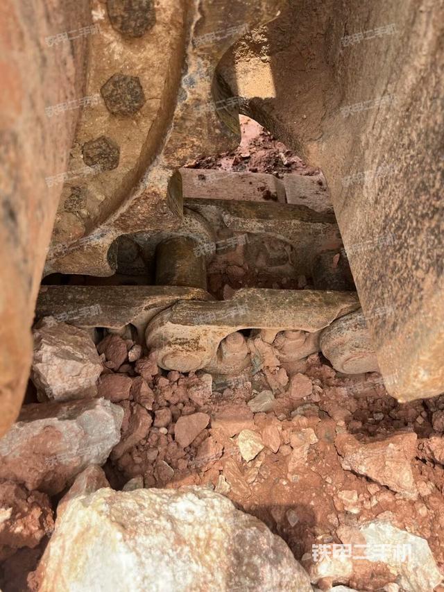 左托鏈輪和鏈筋(行走機(jī)構(gòu)) 左托鏈輪和鏈筋(行走機(jī)構(gòu))