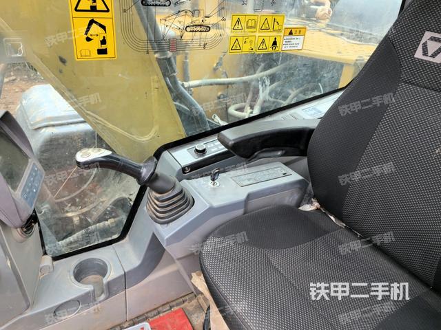 后窗玻璃角標(biāo)(駕駛室部分) 后窗玻璃角標(biāo)(駕駛室部分)