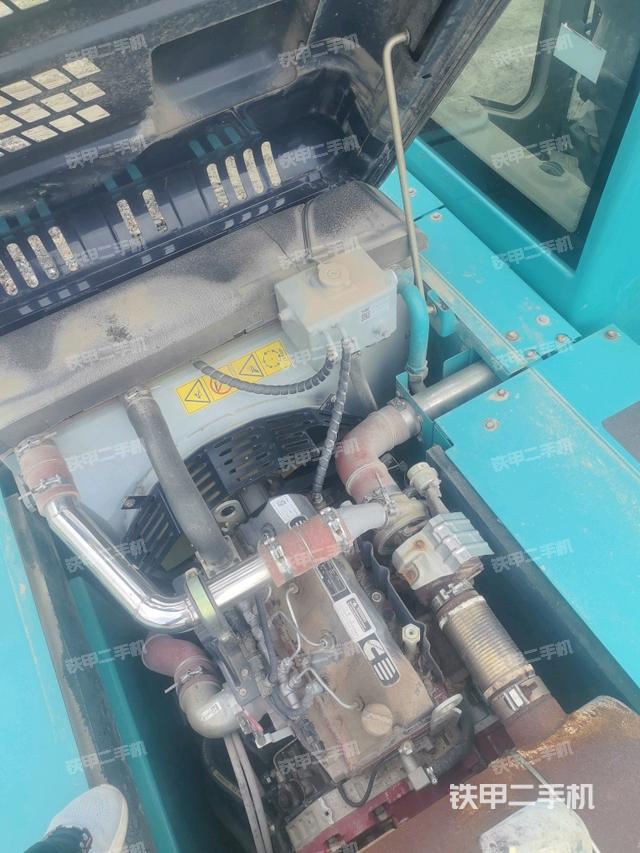 发动机室(上车部件) 发动机室(上车部件)