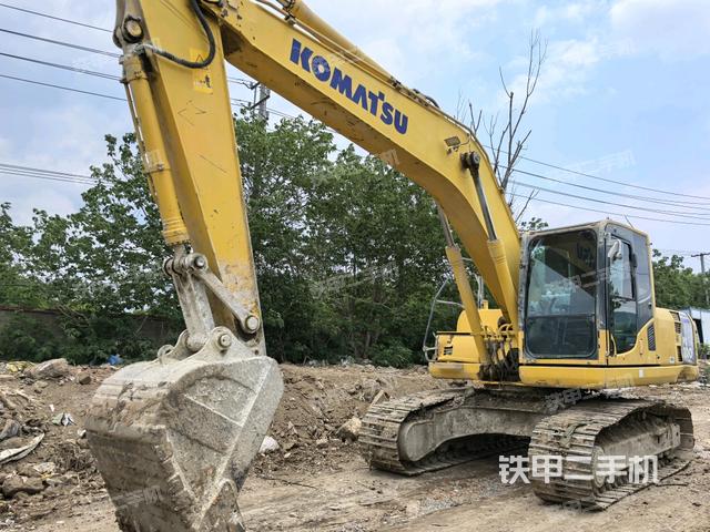 小松PC200-8M0挖掘機(jī)