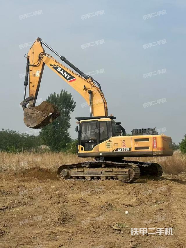 三一重工SY305H挖掘機(jī)