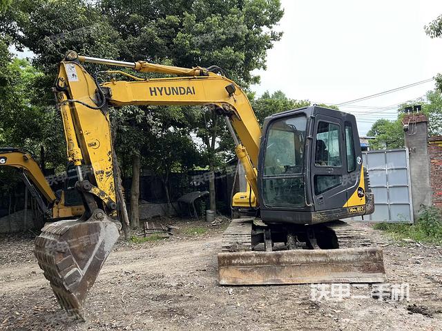 現(xiàn)代R80-7挖掘機(jī)