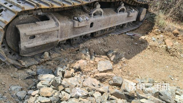 单侧履带整体（整机外观）